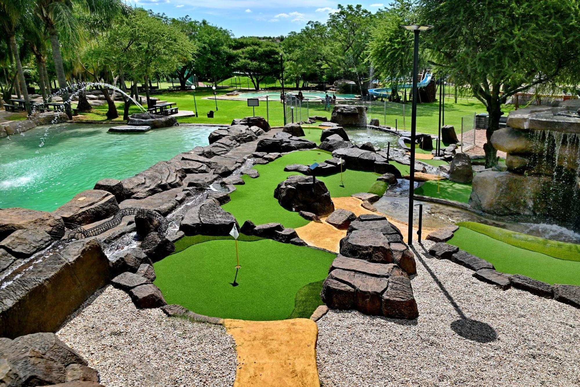 Seasons Golf, Leisure, Spa Hartbeespoort Ngoại thất bức ảnh