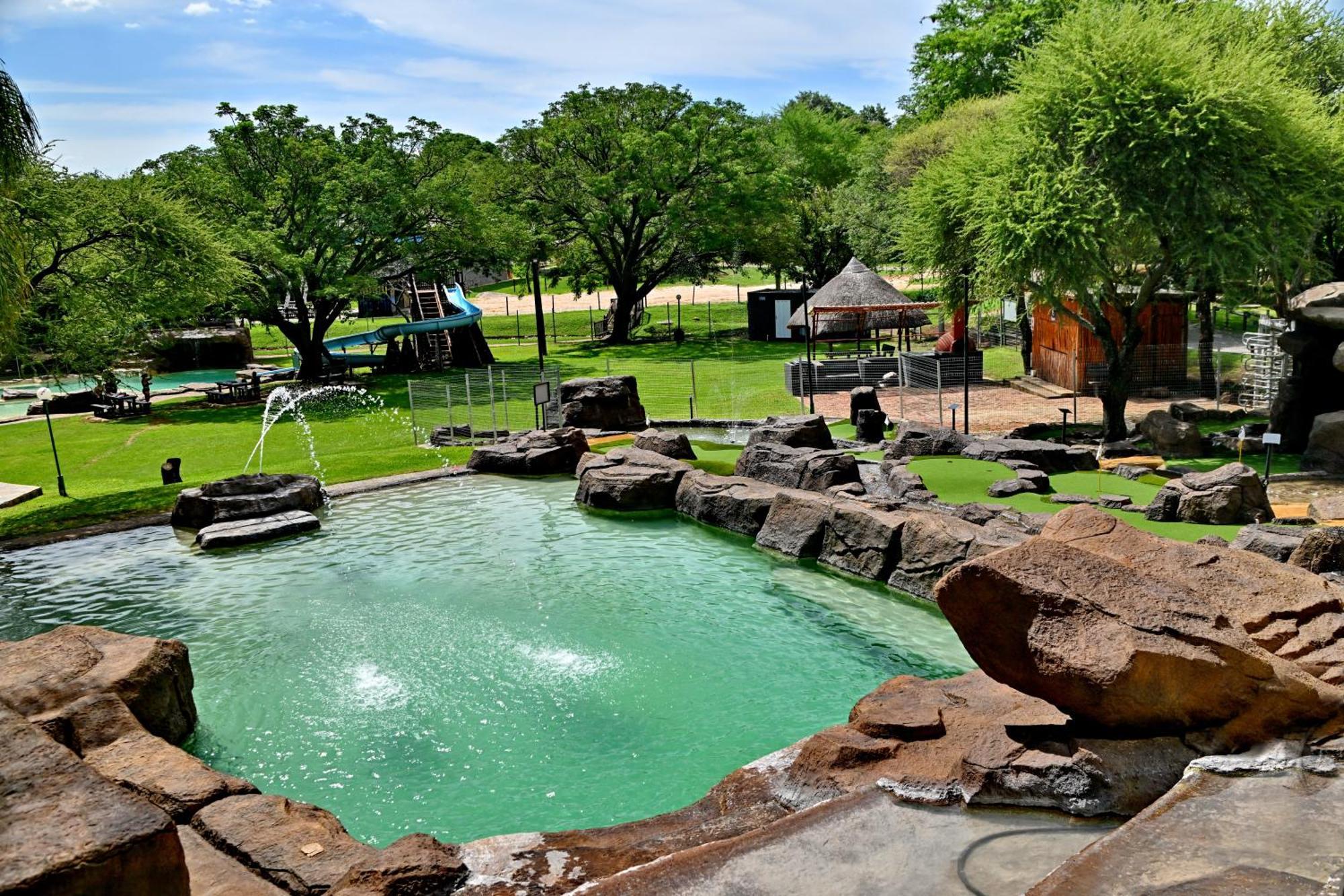 Seasons Golf, Leisure, Spa Hartbeespoort Ngoại thất bức ảnh