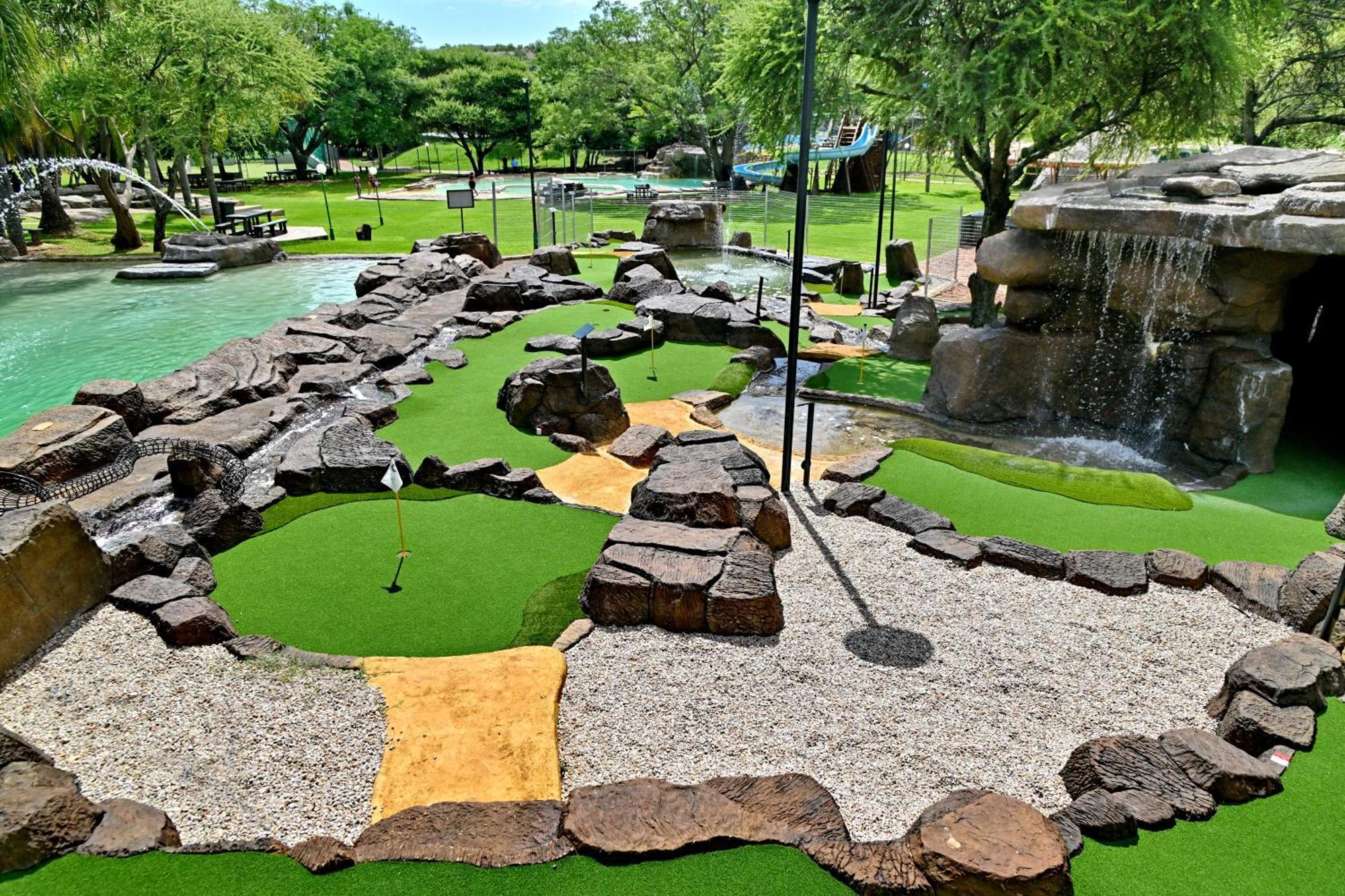 Seasons Golf, Leisure, Spa Hartbeespoort Ngoại thất bức ảnh